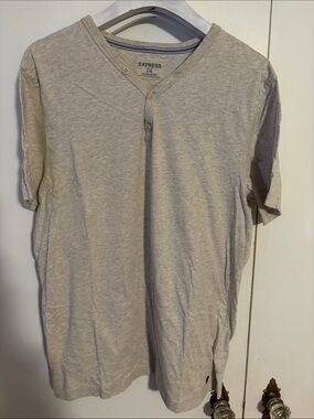 Express Men’s Short Sleeve Henley Tee - Heather Beige